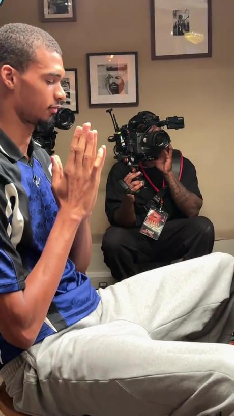 不愧少林高僧！文班下棋前先来一套功夫“运气蓄力”