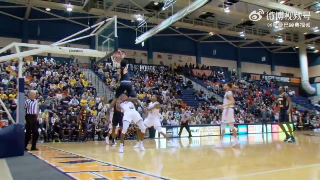 卧槽卧槽？！莫兰特大学时期竟有过如此“杀人式”扣篮时刻