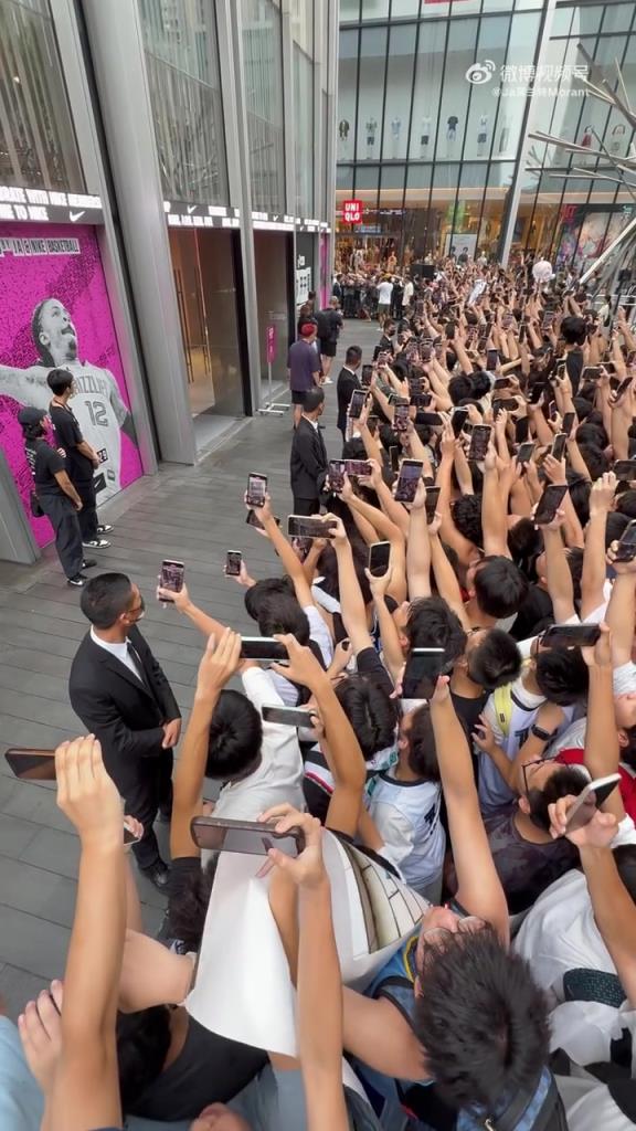 人山人海！莫兰特中国行的粉丝见面会，人气太火爆了！