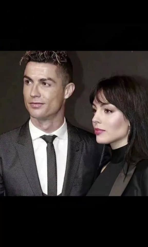 恭喜有情人终成眷属 乔治娜更新社媒，同意C罗求婚