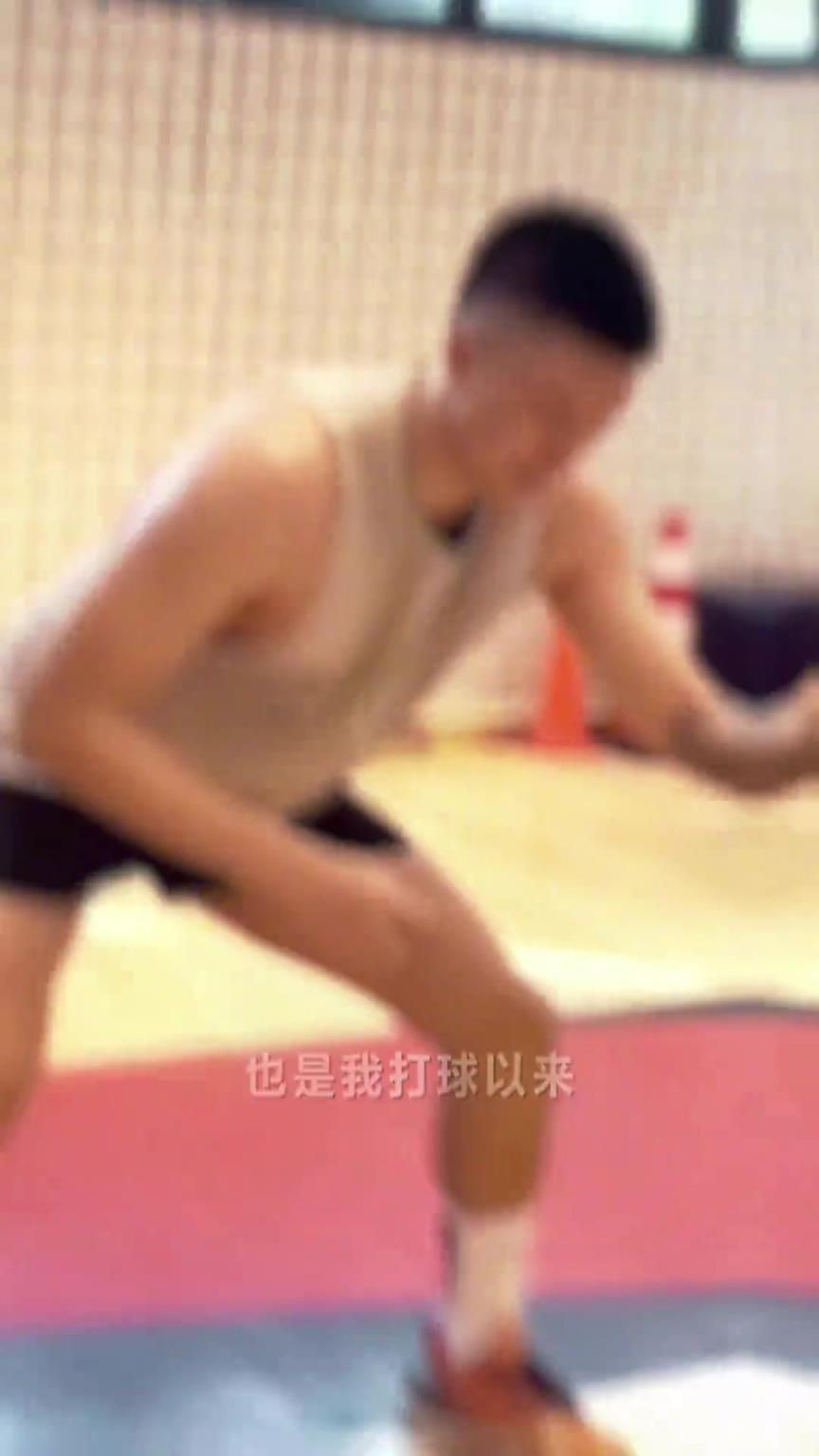 阿日跟野球手单挑三局横扫，在联赛看起来蓝领的人差距都这么大