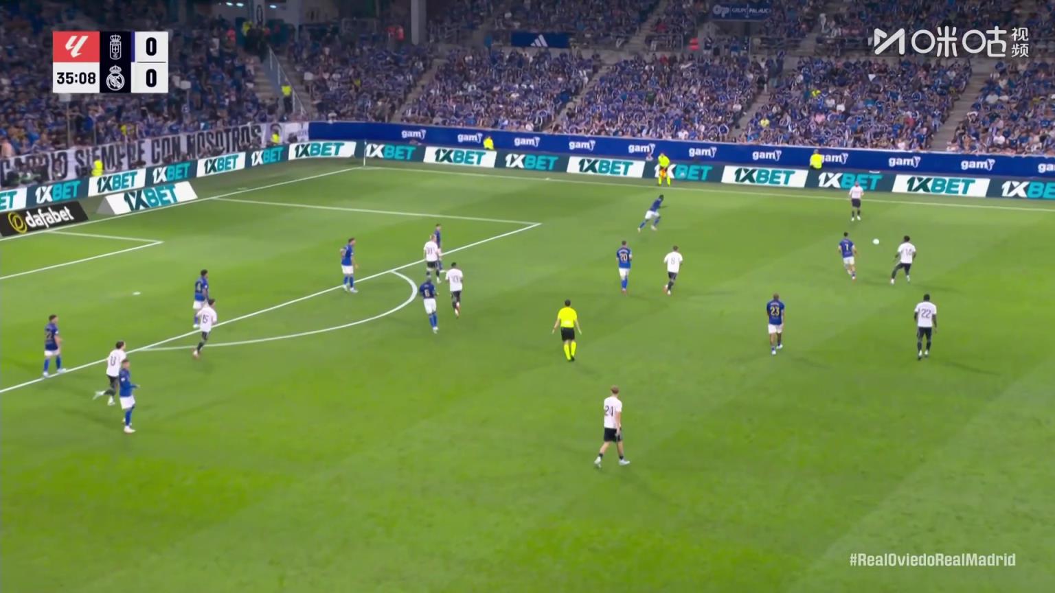 错失良机！居勒尔禁区内近距离打门被挡出底线