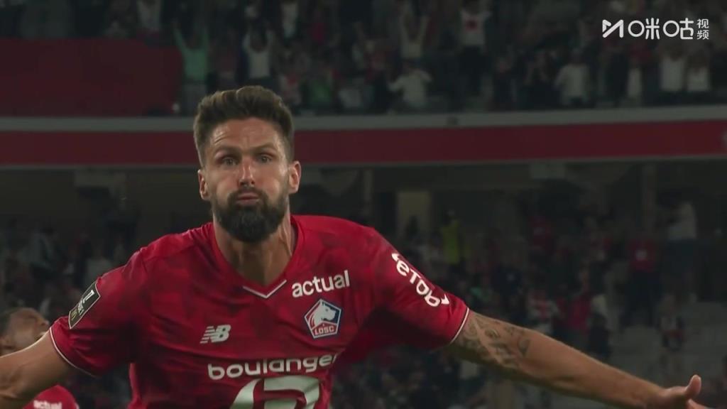 风骚不减当年！吉鲁禁区内接球转身抽射破门绝杀！