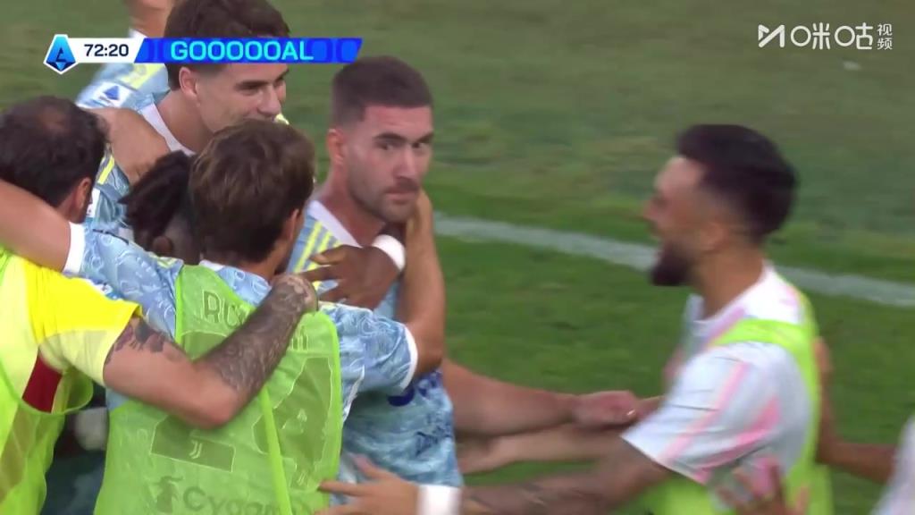 尤文打破僵局！弗拉霍维奇跃起头球破门！科斯蒂奇角球助攻！