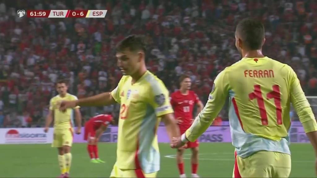 杀疯了！奥亚萨瓦尔个人表演助攻戴帽，佩德里单刀破门双响！