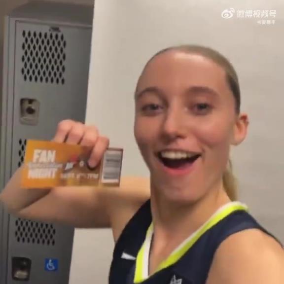 飞翼将迎来主场收官战！李月汝和美女队友们一起推销金色球票！