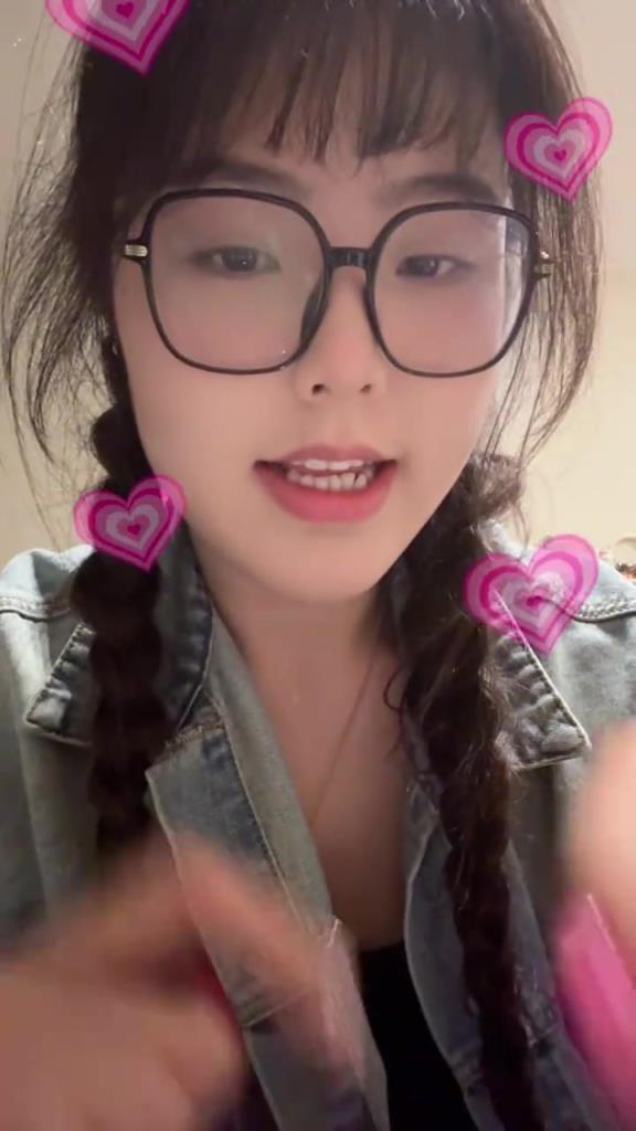 小宝，你买球队的时候，能不能把我也买过去，我给你捡球！