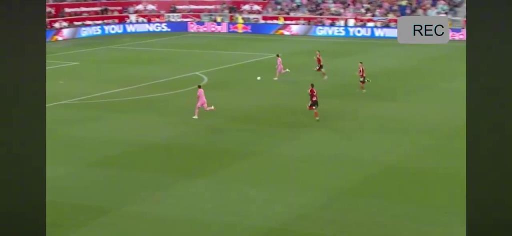 门将：我尽力了！梅西这球，放慢0.5倍才能看到有多逆天！