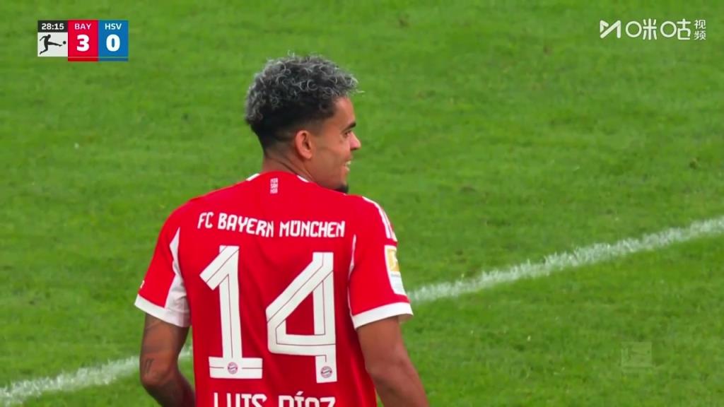 预定惨案？迪亚斯外围远射折射破门，拜仁29分钟4-0领先汉堡！